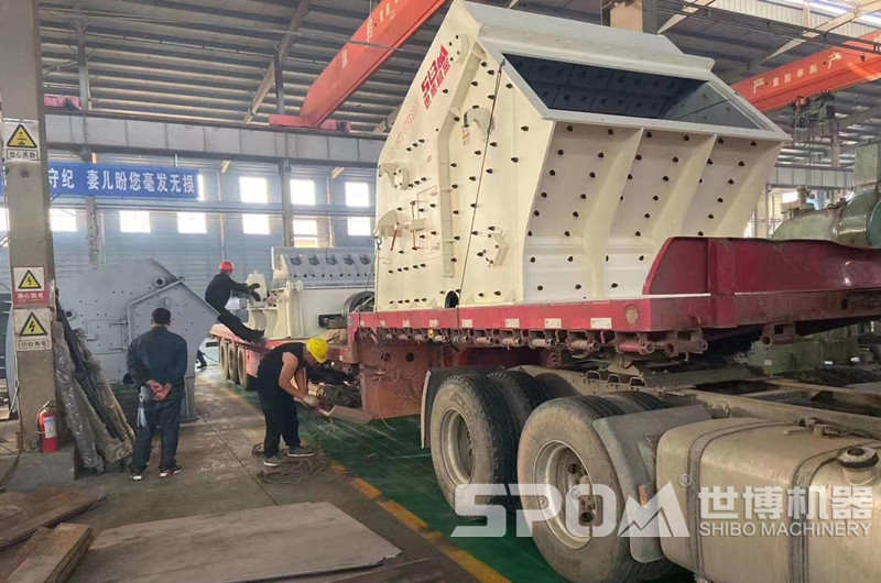 1520反擊破裝車發(fā)貨，機(jī)器太大拆分裝車